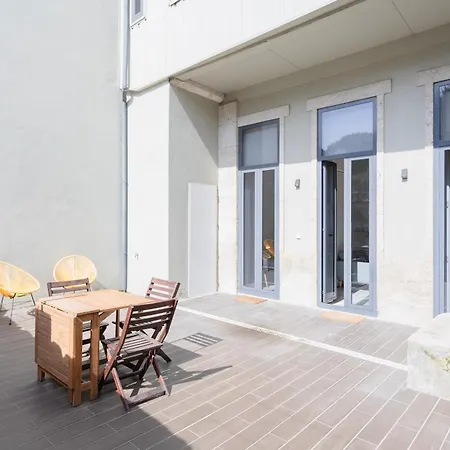 Liiiving In - Terrace & Sunny Apartment Porto